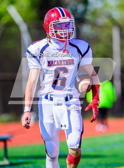 Thumbnail 3 in MacArthur vs. Garden City (Sec VIII Conf II Final) photogallery.