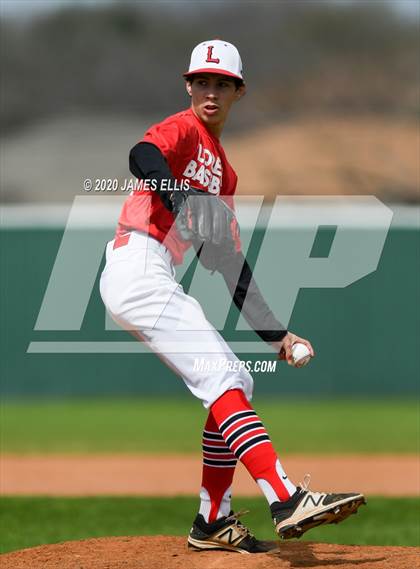 Thumbnail 2 in Lorena vs. Pflugerville Connally (Scrimmage) photogallery.