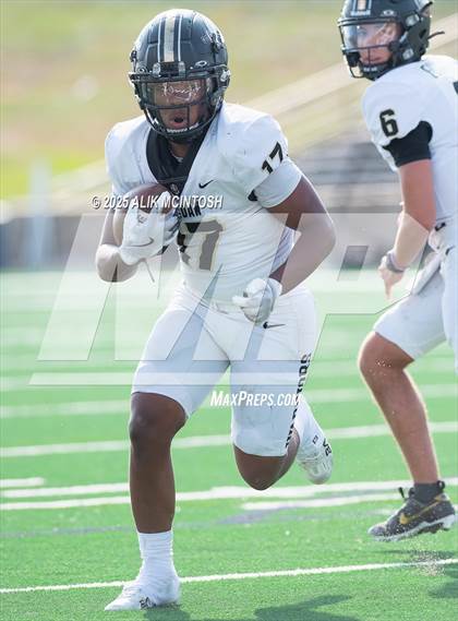 Thumbnail 2 in Jordan vs. Stratford (UIL 6A D2 Football Area) photogallery.