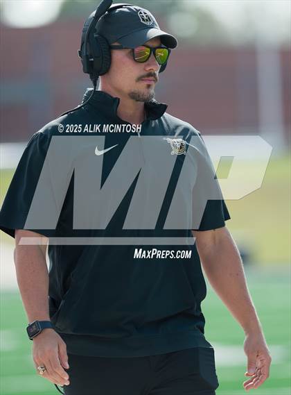 Thumbnail 2 in Jordan vs. Stratford (UIL 6A D2 Football Area) photogallery.