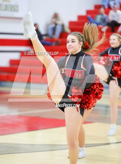 Thumbnail 2 in Grantsville Cheer photogallery.