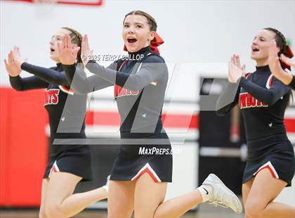 Thumbnail 2 in Grantsville Cheer photogallery.