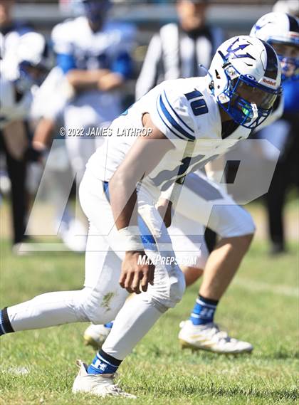 Thumbnail 2 in Bishop Kearney/Rochester Prep vs. Batavia photogallery.