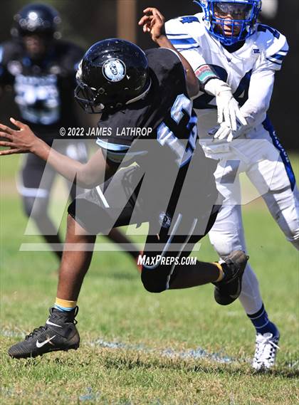 Thumbnail 3 in Bishop Kearney/Rochester Prep vs. Batavia photogallery.