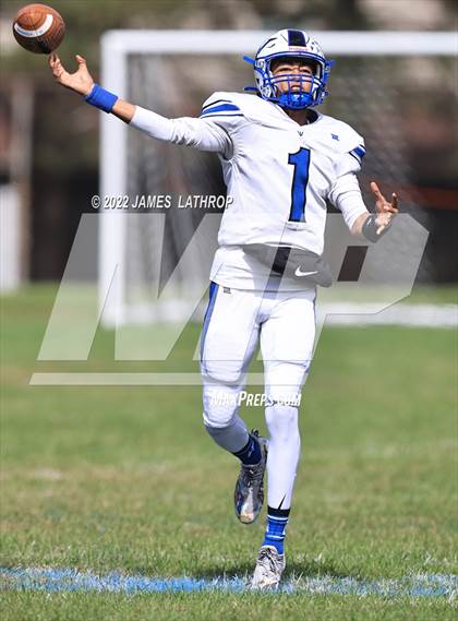 Thumbnail 3 in Bishop Kearney/Rochester Prep vs. Batavia photogallery.