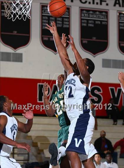 Thumbnail 3 in Mira Costa vs. Venice (Hilltop Classic) photogallery.