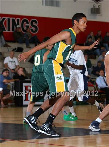 Thumbnail 2 in Mira Costa vs. Venice (Hilltop Classic) photogallery.