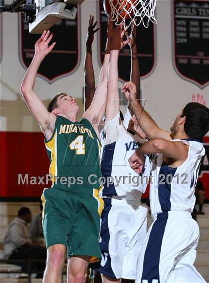 Thumbnail 1 in Mira Costa vs. Venice (Hilltop Classic) photogallery.