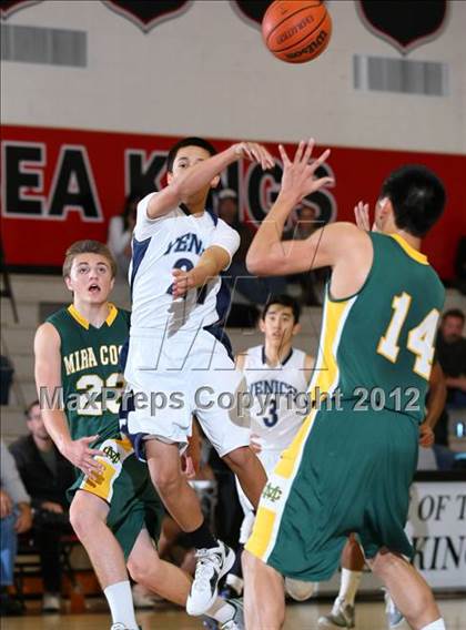 Thumbnail 1 in Mira Costa vs. Venice (Hilltop Classic) photogallery.