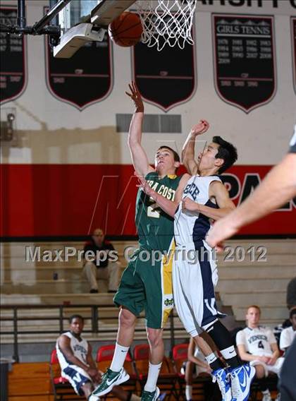 Thumbnail 2 in Mira Costa vs. Venice (Hilltop Classic) photogallery.