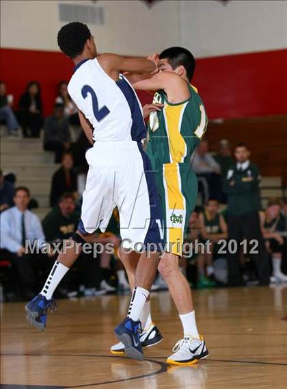 Thumbnail 2 in Mira Costa vs. Venice (Hilltop Classic) photogallery.