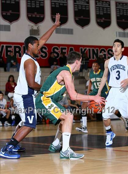 Thumbnail 2 in Mira Costa vs. Venice (Hilltop Classic) photogallery.