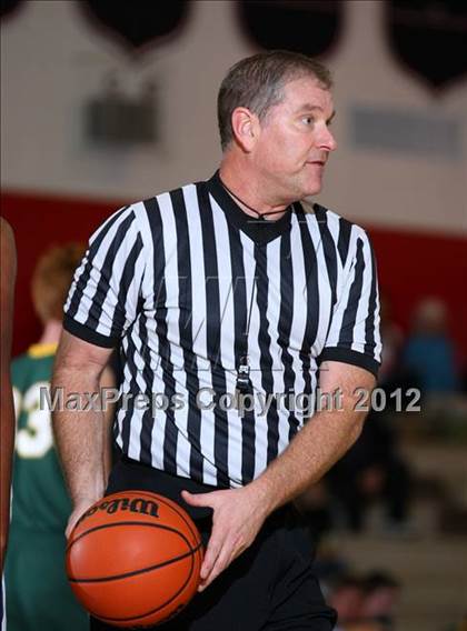 Thumbnail 1 in Mira Costa vs. Venice (Hilltop Classic) photogallery.
