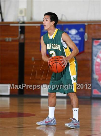 Thumbnail 3 in Mira Costa vs. Venice (Hilltop Classic) photogallery.