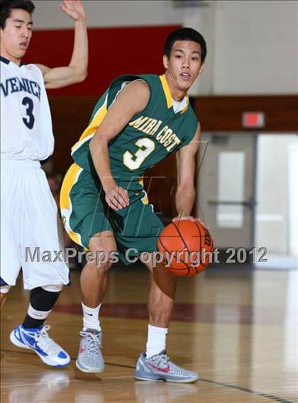 Thumbnail 1 in Mira Costa vs. Venice (Hilltop Classic) photogallery.