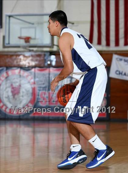 Thumbnail 3 in Mira Costa vs. Venice (Hilltop Classic) photogallery.
