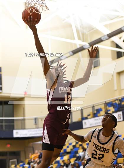 Thumbnail 3 in Chalmette @ Holy Cross photogallery.
