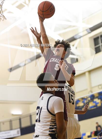 Thumbnail 1 in Chalmette @ Holy Cross photogallery.