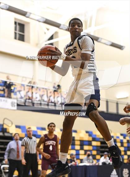 Thumbnail 2 in Chalmette @ Holy Cross photogallery.