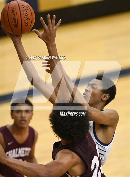 Thumbnail 1 in Chalmette @ Holy Cross photogallery.
