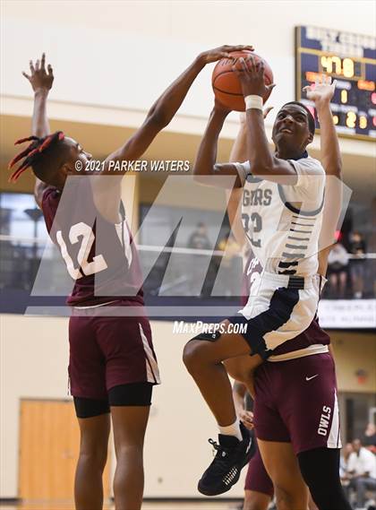 Thumbnail 2 in Chalmette @ Holy Cross photogallery.