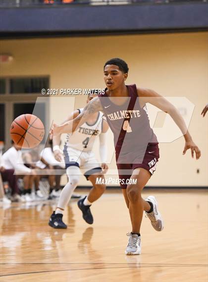 Thumbnail 1 in Chalmette @ Holy Cross photogallery.