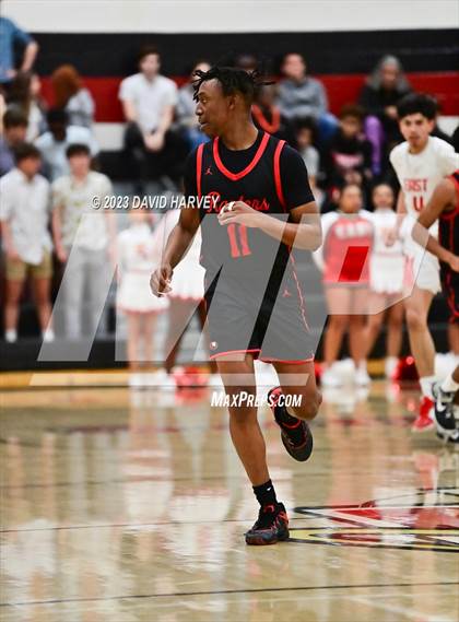 Thumbnail 3 in Eaglecrest vs Denver East (CHSAA 6A Round 2 Playoff) photogallery.