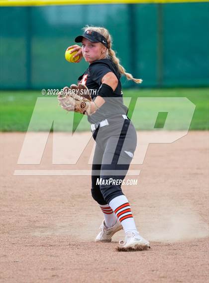 Thumbnail 3 in Erie @ Poudre photogallery.
