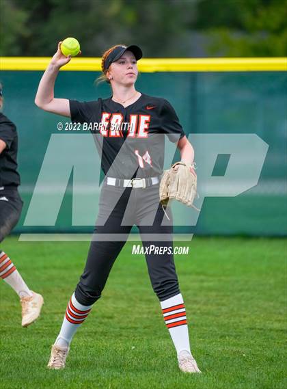 Thumbnail 1 in Erie @ Poudre photogallery.