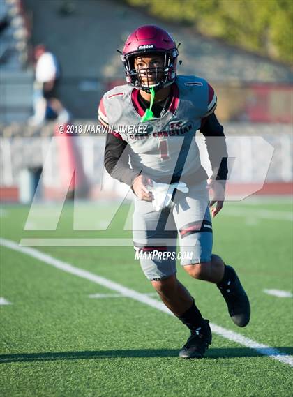 Thumbnail 2 in Oaks Christian vs. Alemany photogallery.