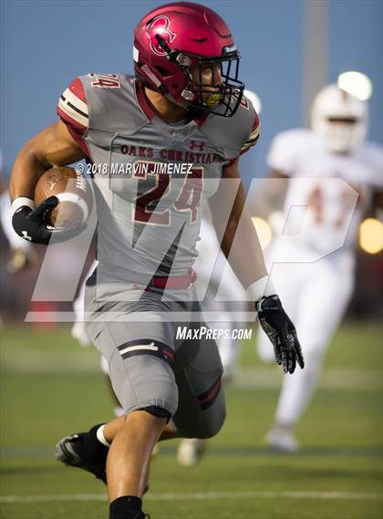 Thumbnail 3 in Oaks Christian vs. Alemany photogallery.