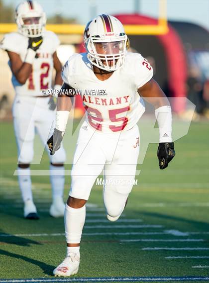 Thumbnail 1 in Oaks Christian vs. Alemany photogallery.