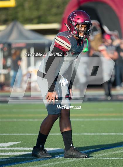Thumbnail 1 in Oaks Christian vs. Alemany photogallery.