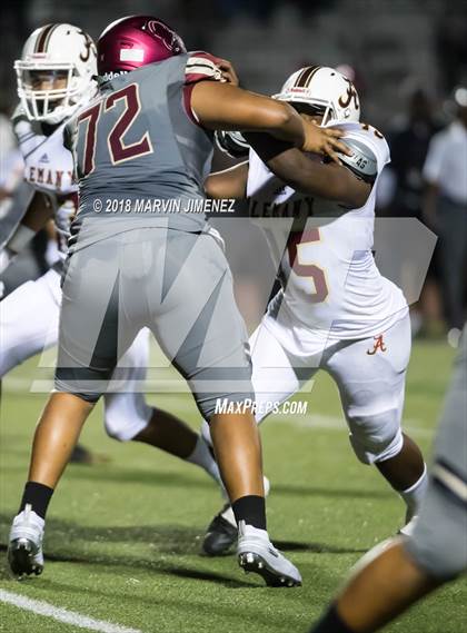 Thumbnail 3 in Oaks Christian vs. Alemany photogallery.