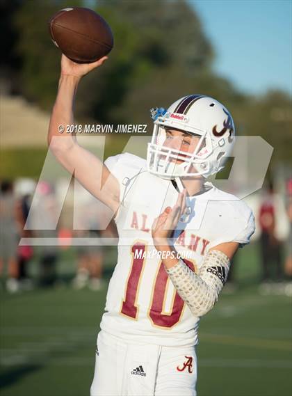 Thumbnail 1 in Oaks Christian vs. Alemany photogallery.