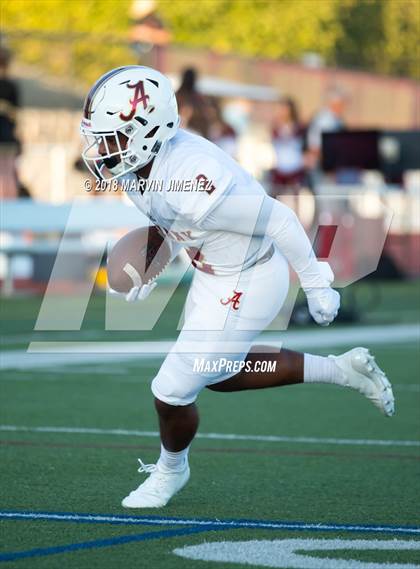 Thumbnail 3 in Oaks Christian vs. Alemany photogallery.