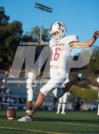 Thumbnail 3 in Oaks Christian vs. Alemany photogallery.