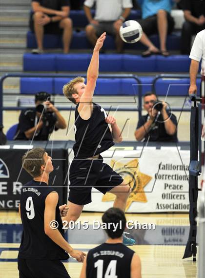 Thumbnail 2 in Quartz Hill vs. El Segundo photogallery.