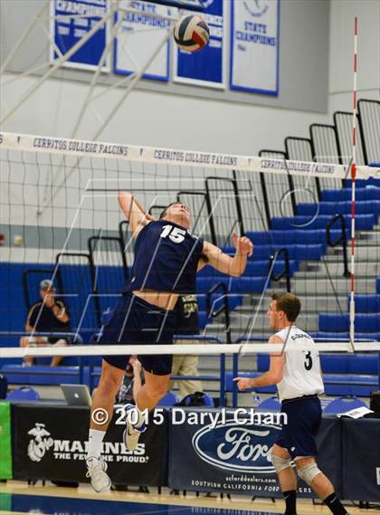 Thumbnail 1 in Quartz Hill vs. El Segundo photogallery.