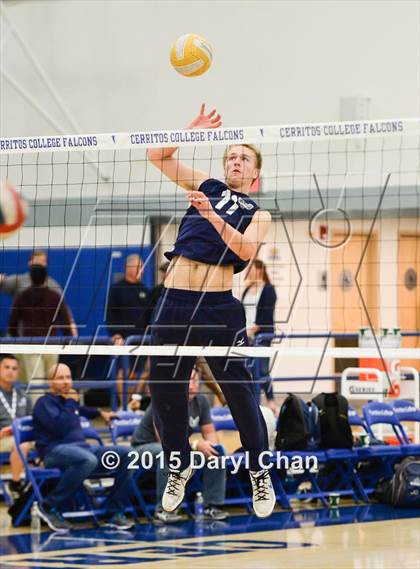 Thumbnail 1 in Quartz Hill vs. El Segundo photogallery.