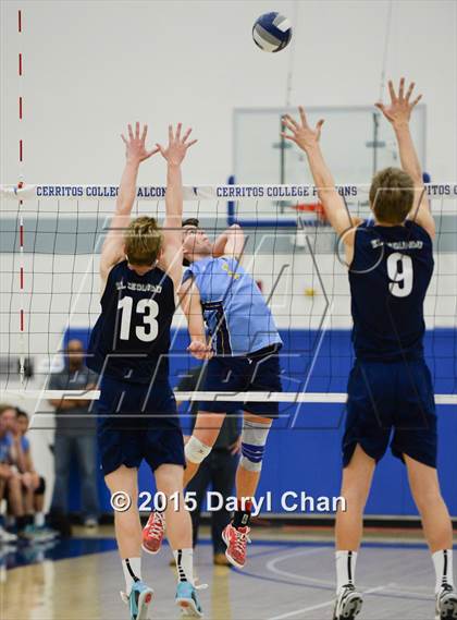 Thumbnail 3 in Quartz Hill vs. El Segundo photogallery.