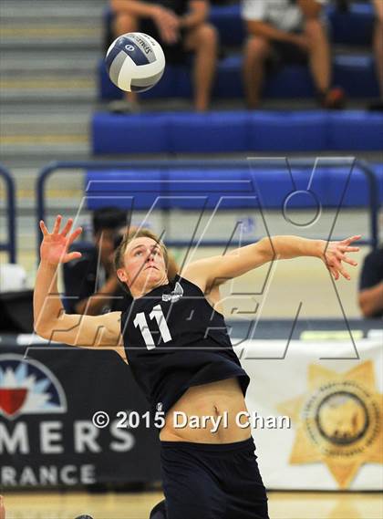 Thumbnail 1 in Quartz Hill vs. El Segundo photogallery.