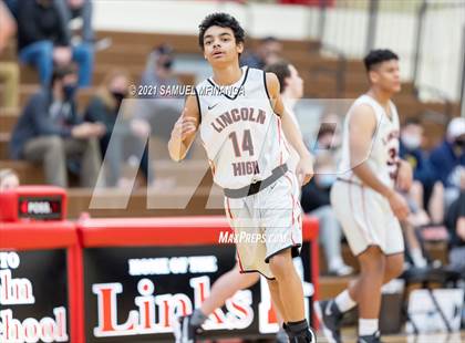 Thumbnail 2 in Lincoln Southeast @ Lincoln High photogallery.