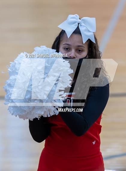 Thumbnail 2 in Lincoln Southeast @ Lincoln High photogallery.