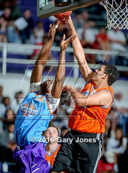 Thumbnail 1 in 2016 Sacramento Optimist All-Stars North vs South photogallery.