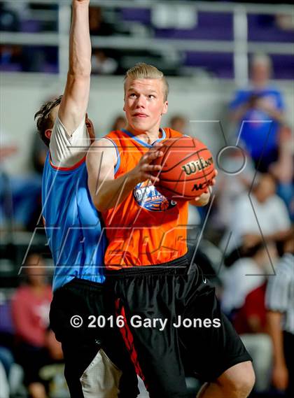 Thumbnail 1 in 2016 Sacramento Optimist All-Stars North vs South photogallery.