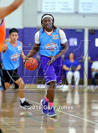 Thumbnail 2 in 2016 Sacramento Optimist All-Stars North vs South photogallery.