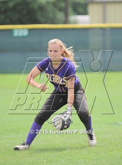 Thumbnail 1 in Assumption vs Benton (LHSAA 4A 2nd Round Playoff) photogallery.