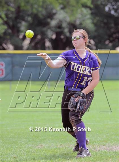 Thumbnail 1 in Assumption vs Benton (LHSAA 4A 2nd Round Playoff) photogallery.