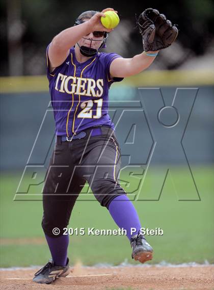 Thumbnail 1 in Assumption vs Benton (LHSAA 4A 2nd Round Playoff) photogallery.